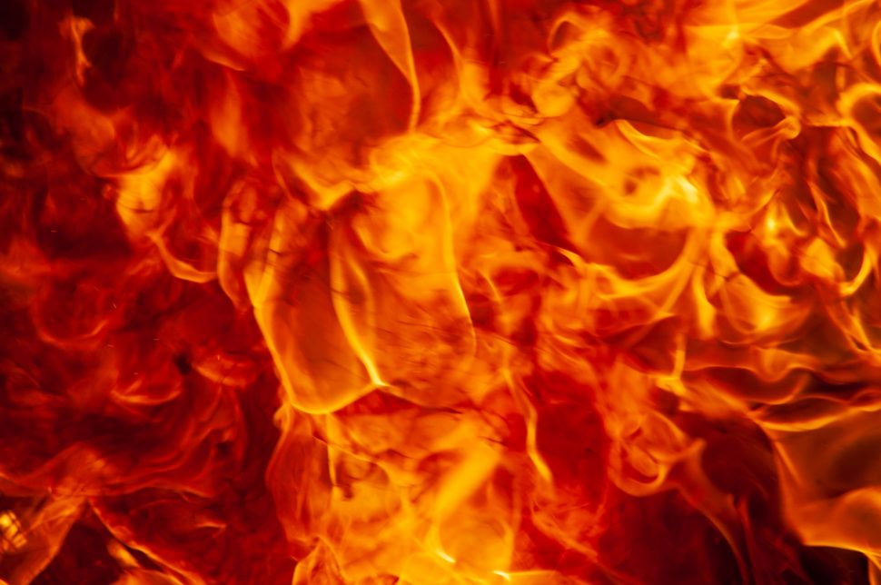 В Архангельске огнеборцы ликвидировали пожар в квартире